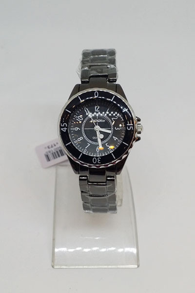 <b><p>Black Metal Couple Watch fashion man Wo Gift</p></b><b><p>ブラックメタルのカップル時計 ファッション 男 女性 ギフト 友達 記念日 洗練されたグリッター</p></b><br /><br /><p align='center'>