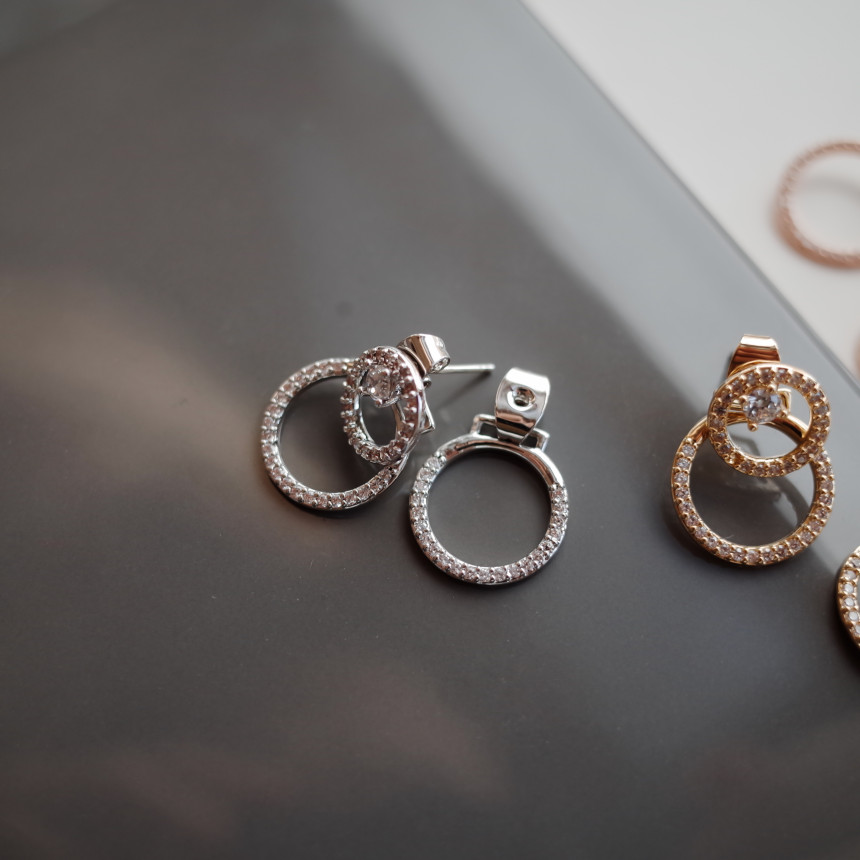 <b><p>Shangri front rear und Silver Es mple Unique</p></b><b><p>シャングリア 前 後 ラウンド チムイヤリ シンプルユニーク スタイリッシュルック</p></b><br /><br /><p align='center'>