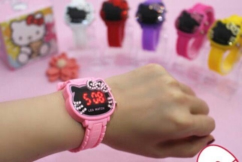<b><p>Kitty LED Watch In Mar 16-17 release</p></b><b><p>キティLED時計 3月に 16〜17日 一括 出庫</p></b><br /><br /><p align='center'>