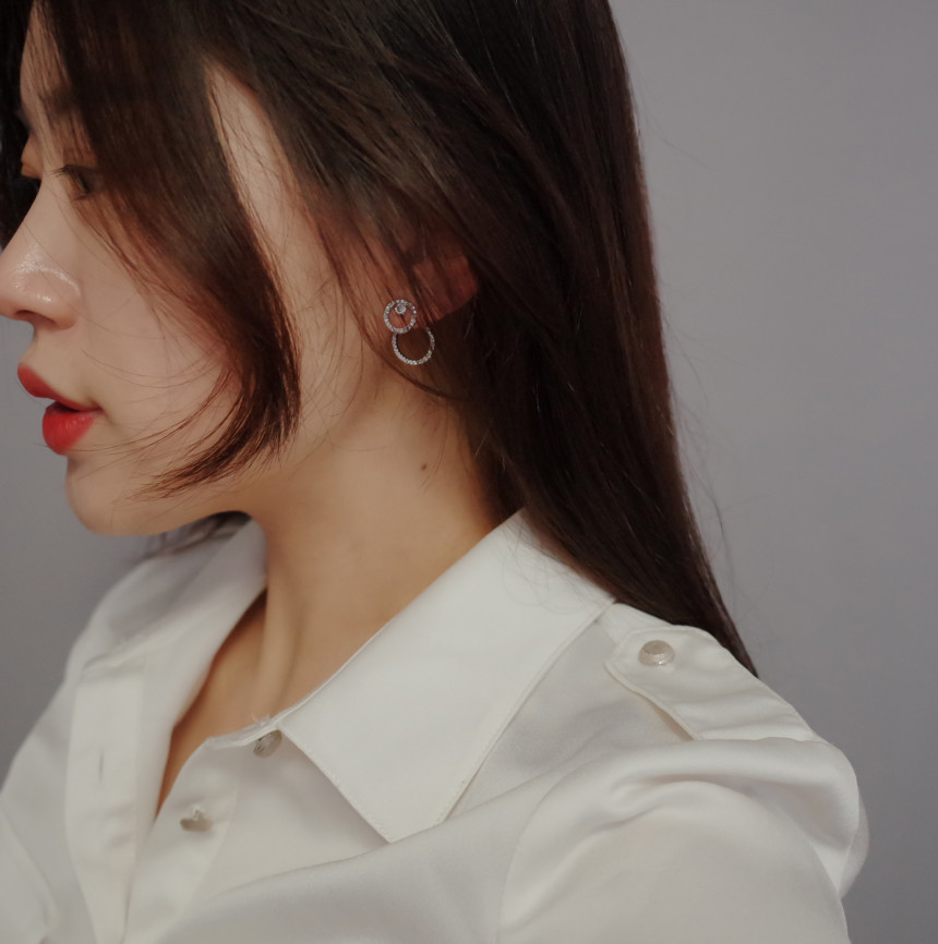 <b><p>Shangri front rear und Silver Es mple Unique</p></b><b><p>シャングリア 前 後 ラウンド チムイヤリ シンプルユニーク スタイリッシュルック</p></b><br /><br /><p align='center'>