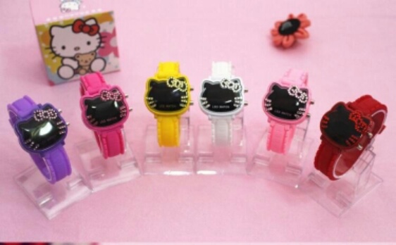 <b><p>Kitty LED Watch In Mar 16-17 release</p></b><b><p>キティLED時計 3月に 16〜17日 一括 出庫</p></b><br /><br /><p align='center'>