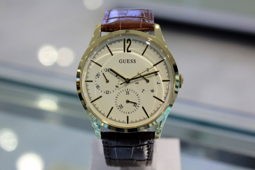 <b><p>Guess Men's line REGENT Brown Leather</p></b><b><p>ゲス メンズ ライン 摂政 ブラウン 革バンドの腕時計 W1041G2 男コーディネート</p></b><br /><br /><p align='center'>