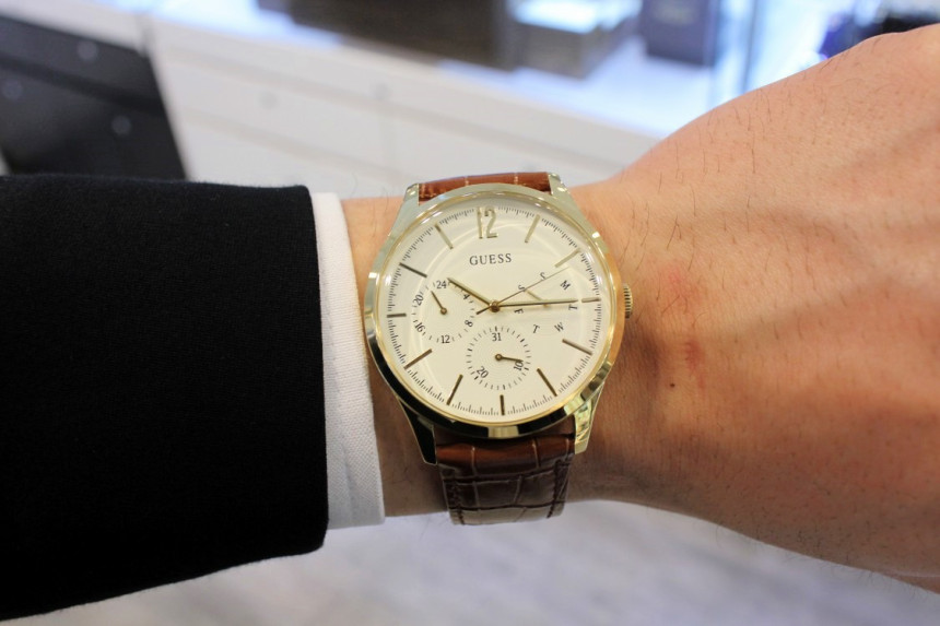 <b><p>Guess Men's line REGENT Brown Leather</p></b><b><p>ゲス メンズ ライン 摂政 ブラウン 革バンドの腕時計 W1041G2 男コーディネート</p></b><br /><br /><p align='center'>