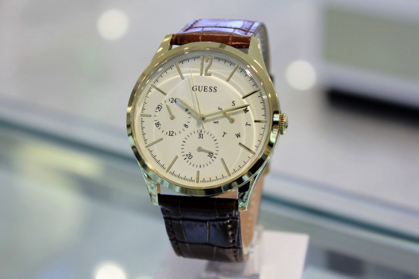 <b><p>Guess Men's line REGENT Brown Leather</p></b><b><p>ゲス メンズ ライン 摂政 ブラウン 革バンドの腕時計 W1041G2 男コーディネート</p></b><br /><br /><p align='center'>