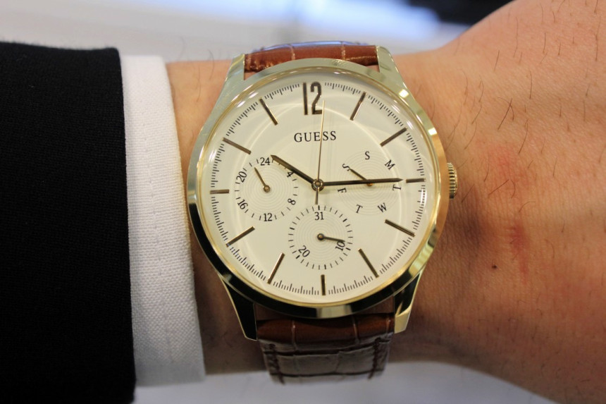 <b><p>Guess Men's line REGENT Brown Leather</p></b><b><p>ゲス メンズ ライン 摂政 ブラウン 革バンドの腕時計 W1041G2 男コーディネート</p></b><br /><br /><p align='center'>