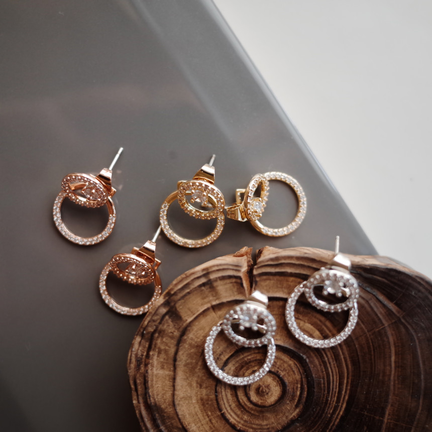 <b><p>Shangri front rear und Silver Es mple Unique</p></b><b><p>シャングリア 前 後 ラウンド チムイヤリ シンプルユニーク スタイリッシュルック</p></b><br /><br /><p align='center'>