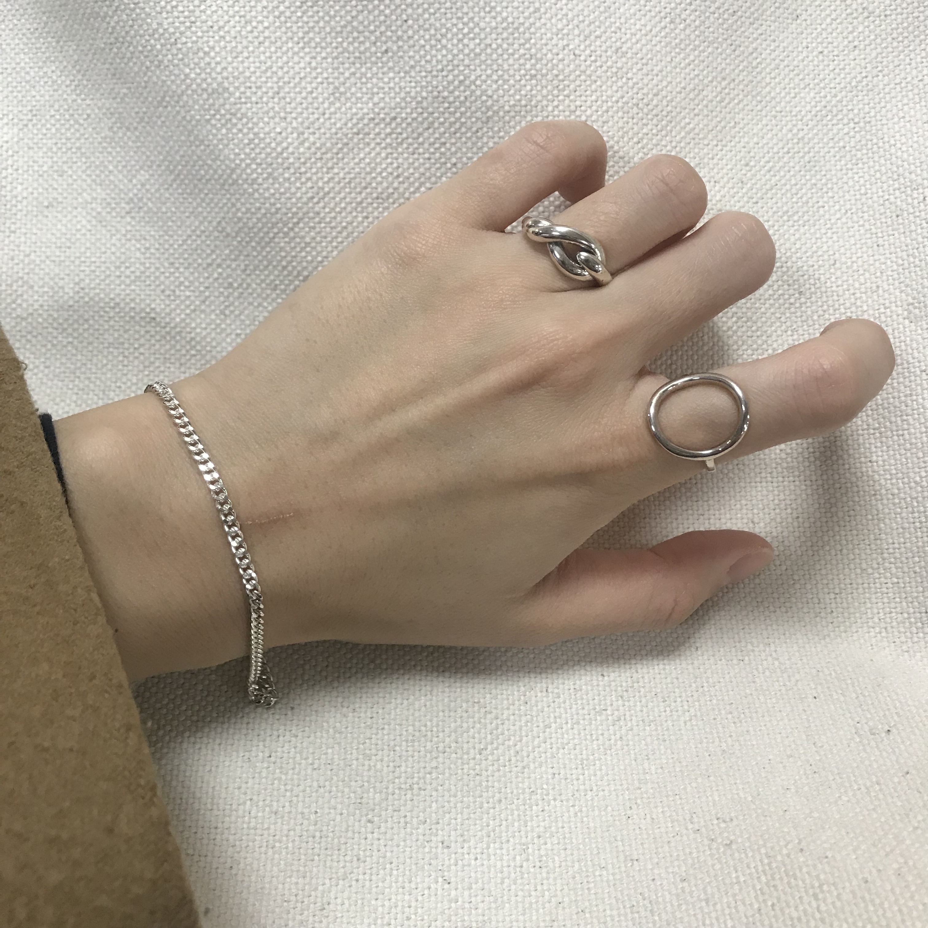 <b><p>925 silver Circle Ring Normal sty Unique</p></b><b><p>925 円形サークルリング ノーマルなスタイル ユニなアイテム 女性 30代 夏休み</p></b><br /><br /><p align='center'>