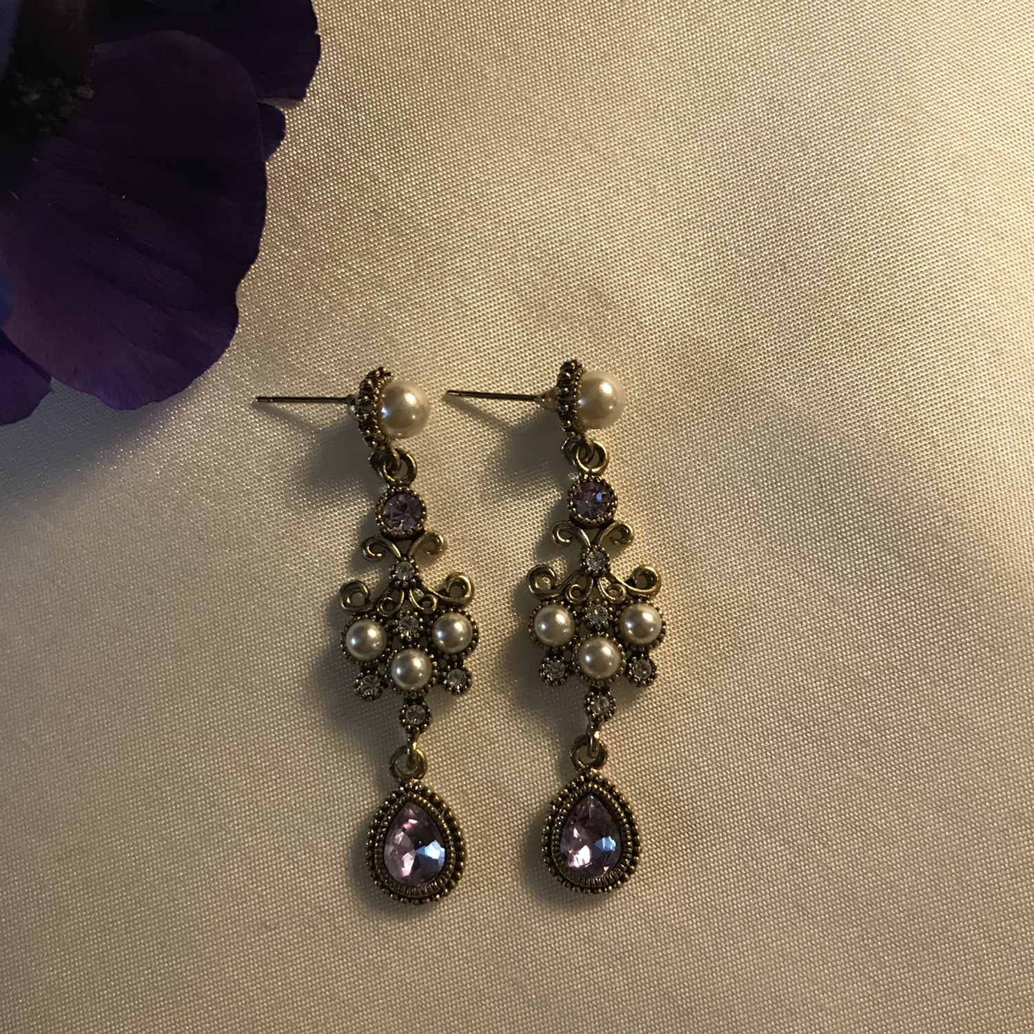 <b><p>Violet earring 8 species Alrgy preventn Woman</p></b><b><p>バイオレット イヤリング 8種 アレルギー対策 女性 紫</p></b><br /><br /><p align='center'>