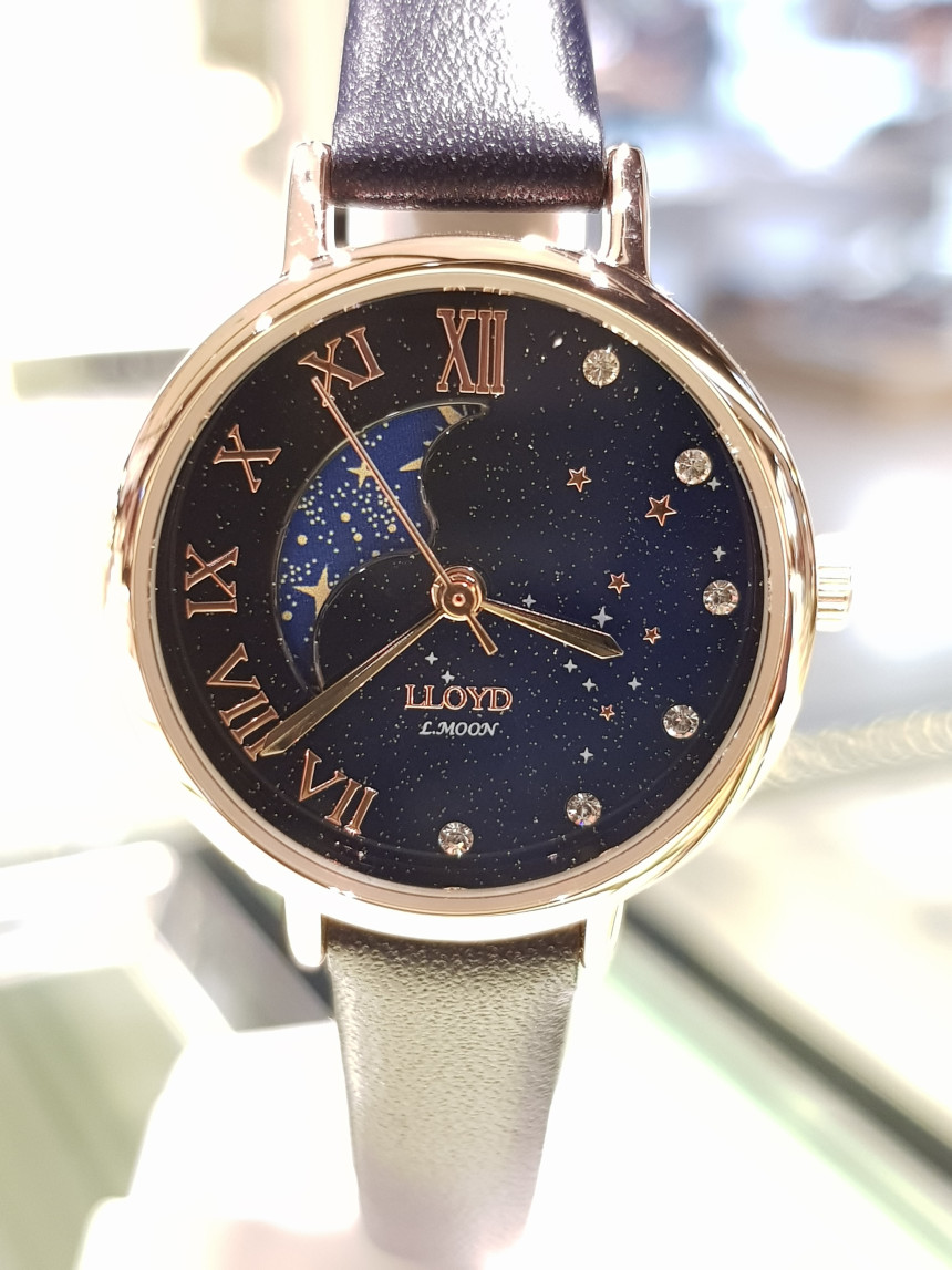 <b><p>Lloyd White stone Roman Mo Phase Leather</p></b><b><p>ロイド ホワイトストーン ローマ字 ムフェイズ レザー腕時計 LL2G18360CGL</p></b><br /><br /><p align='center'>