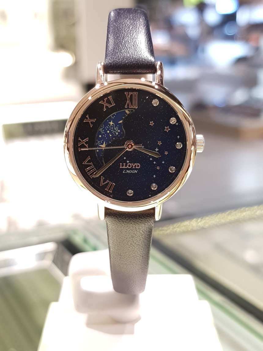 <b><p>Lloyd White stone Roman Mo Phase Leather</p></b><b><p>ロイド ホワイトストーン ローマ字 ムフェイズ レザー腕時計 LL2G18360CGL</p></b><br /><br /><p align='center'>