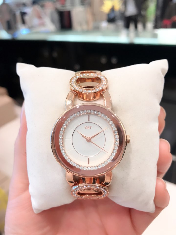 <b><p>OST Rose One Chain Metal Watch OTW114703TPP</p></b><b><p>OST ローズワンチェーンメタル時計OTW114703TPP ラグジュアリー ブーティーは</p></b><br /><br /><p align='center'>