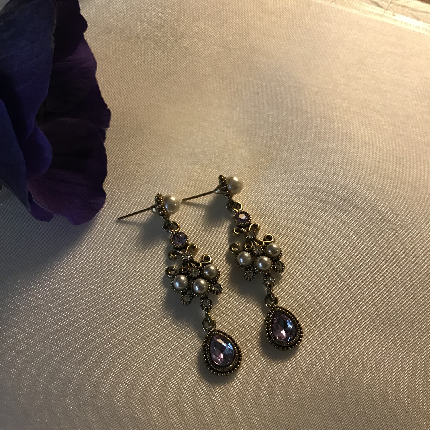 <b><p>Violet earring 8 species Alrgy preventn Woman</p></b><b><p>バイオレット イヤリング 8種 アレルギー対策 女性 紫</p></b><br /><br /><p align='center'>