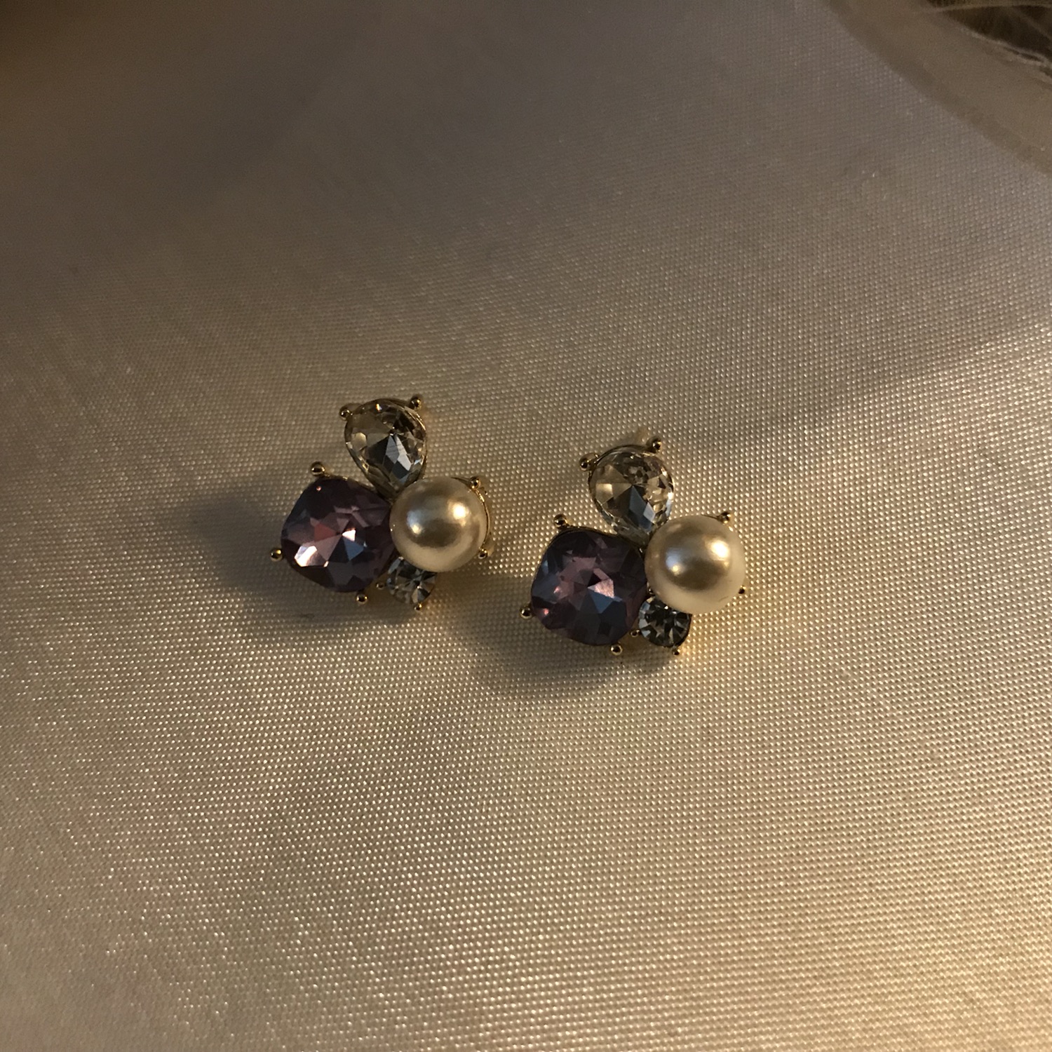 <b><p>Violet earring 8 species Alrgy preventn Woman</p></b><b><p>バイオレット イヤリング 8種 アレルギー対策 女性 紫</p></b><br /><br /><p align='center'>