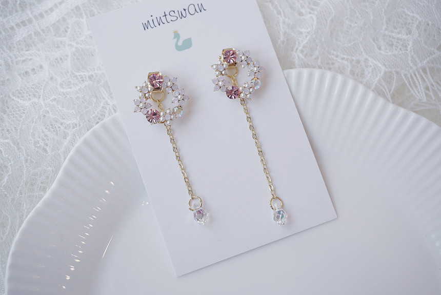 <b><p>flower Fondue earring Tnties women Daily</p></b><b><p>フラワー フォンデュ イヤリング 20代の女性 デイリーコーディネート ウンチム</p></b><br /><br /><p align='center'>