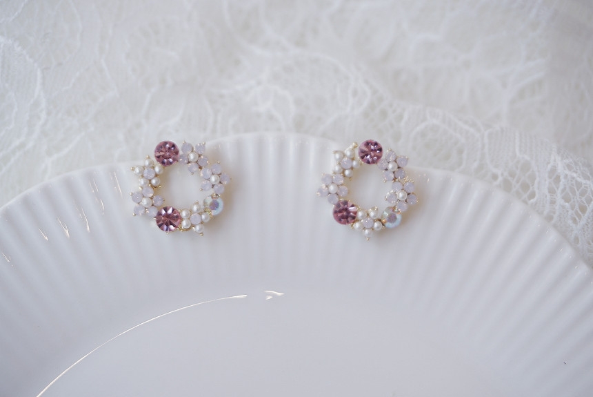 <b><p>flower Fondue earring Tnties women Daily</p></b><b><p>フラワー フォンデュ イヤリング 20代の女性 デイリーコーディネート ウンチム</p></b><br /><br /><p align='center'>