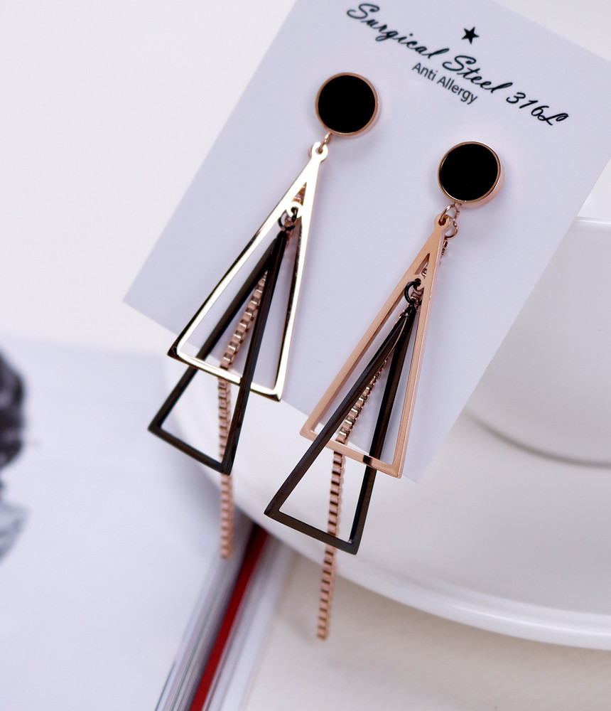 <b><p>Ohnet Surge Steel earring titanium sless</p></b><b><p>オネット 書かれているカールスチール イヤリング チタン ステンレス モダンな シックな</p></b><br /><br /><p align='center'>