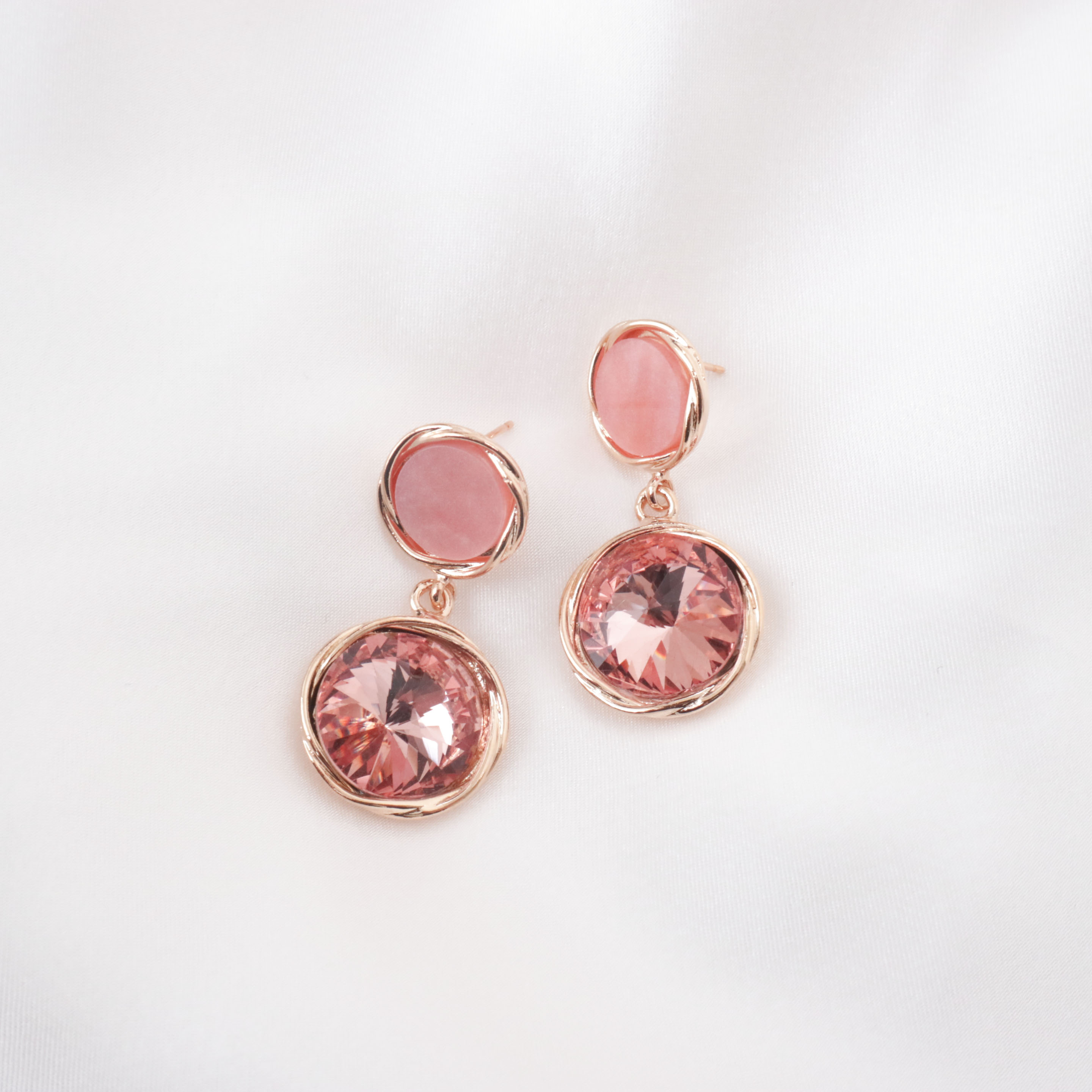 <b><p>twist round one Dp Earrings female Alrgy</p></b><b><p>ツイスト ラウンド ーン ドロップイヤリング 女性 無アレルギー 防止 ショッピモールおすすめ</p></b><br /><br /><p align='center'>