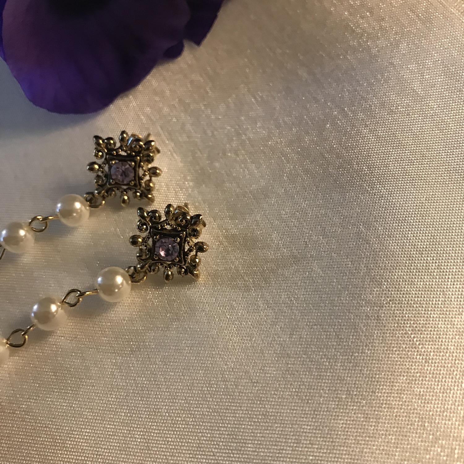 <b><p>Violet earring 8 species Alrgy preventn Woman</p></b><b><p>バイオレット イヤリング 8種 アレルギー対策 女性 紫</p></b><br /><br /><p align='center'>