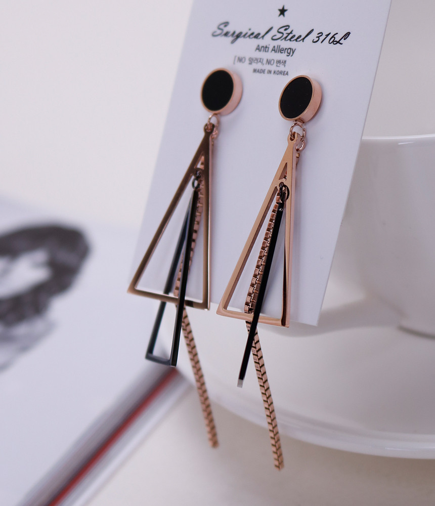 <b><p>Ohnet Surge Steel earring titanium sless</p></b><b><p>オネット 書かれているカールスチール イヤリング チタン ステンレス モダンな シックな</p></b><br /><br /><p align='center'>