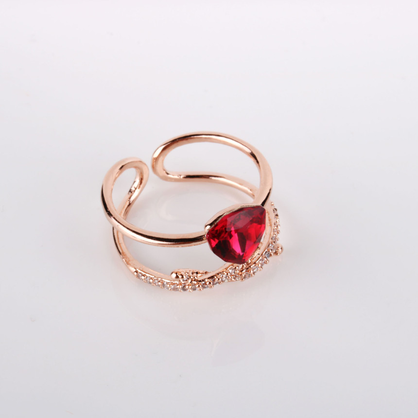 <b><p>Bollare Crry Red Kink Rg AAA062 Sophisticat</p></b><b><p>ボラレ チェリーレッドねじれリング AAA062 洗練され 輝く 高品位ギフト フェミニンなイヤ</p></b><br /><br /><p align='center'>