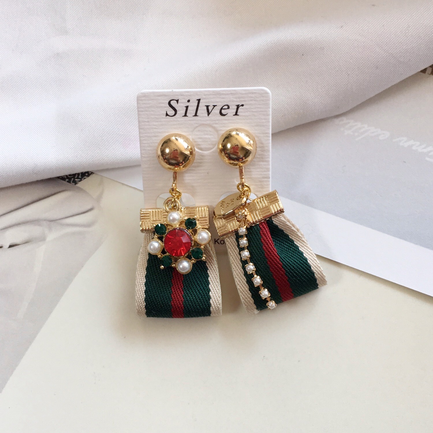 <b><p>Pauline Wicker Outlet 2000-5000 won</p></b><b><p>ポーリン グィチアウトレット 2000-5000ウォン</p></b><br /><br /><p align='center'>