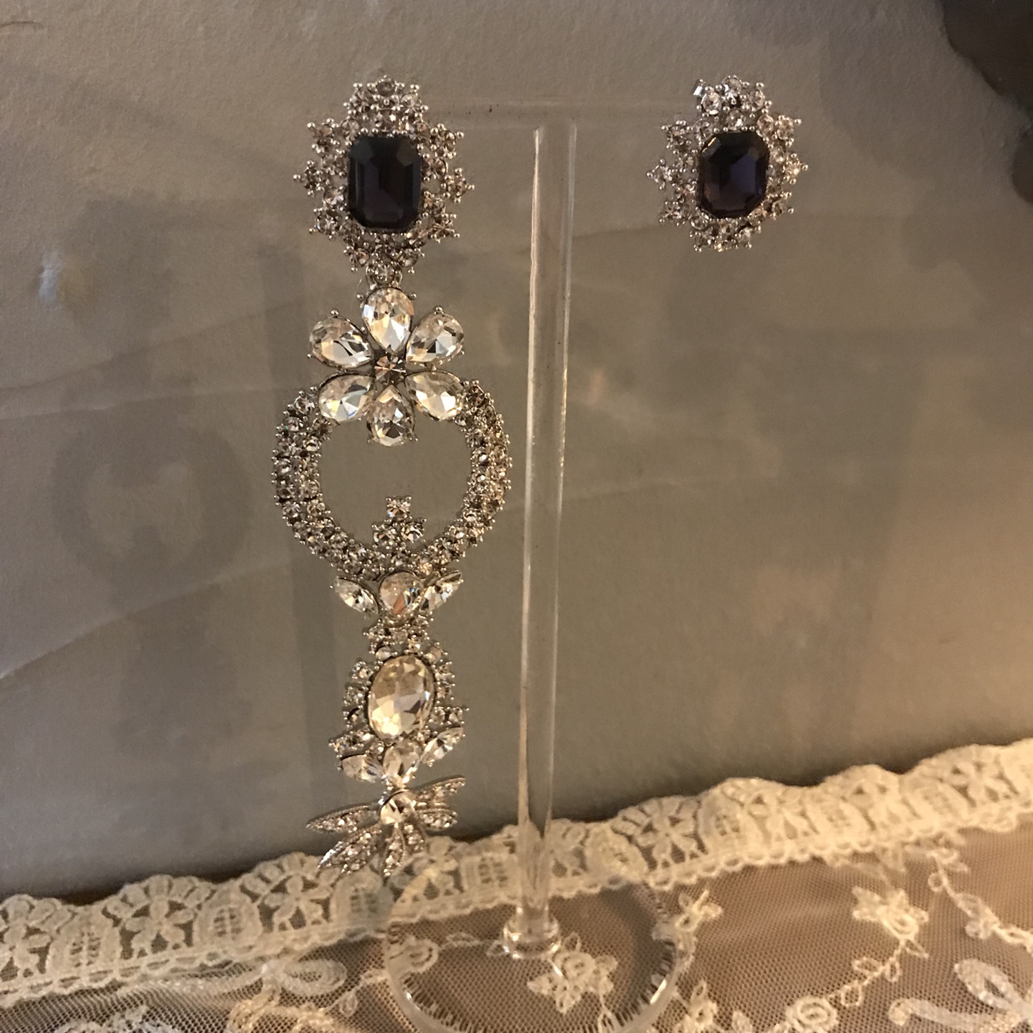 <b><p>Violet earring 8 species Alrgy preventn Woman</p></b><b><p>バイオレット イヤリング 8種 アレルギー対策 女性 紫</p></b><br /><br /><p align='center'>