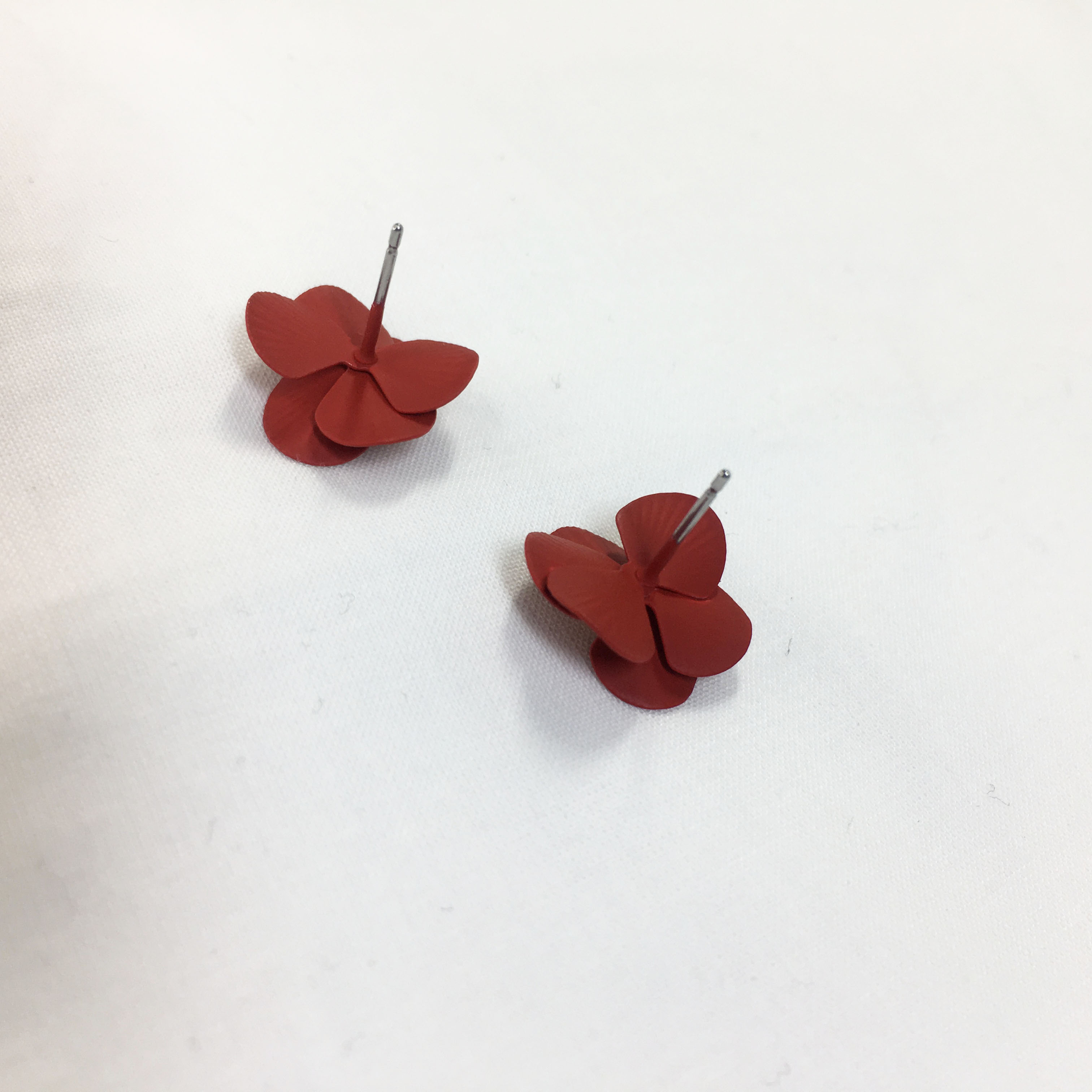 <b><p>Camellia earring Silver 925 Drop Accessory</p></b><b><p>カメリア イヤリング シルバー925 ドロップグ アクセサリー通販 きれいな ウンチム</p></b><br /><br /><p align='center'>