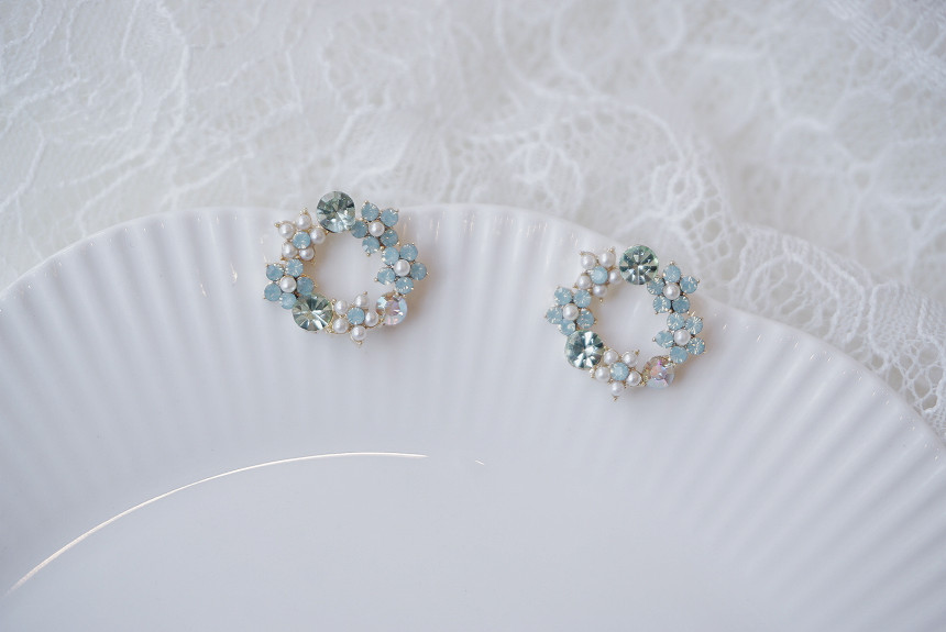 <b><p>flower Fondue earring Tnties women Daily</p></b><b><p>フラワー フォンデュ イヤリング 20代の女性 デイリーコーディネート ウンチム</p></b><br /><br /><p align='center'>