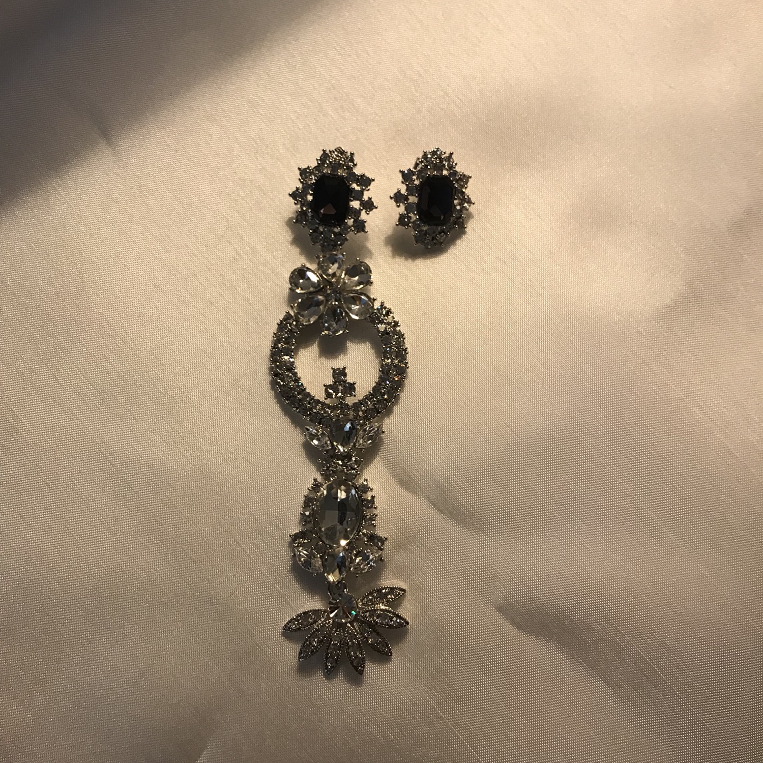 <b><p>Violet earring 8 species Alrgy preventn Woman</p></b><b><p>バイオレット イヤリング 8種 アレルギー対策 女性 紫</p></b><br /><br /><p align='center'>