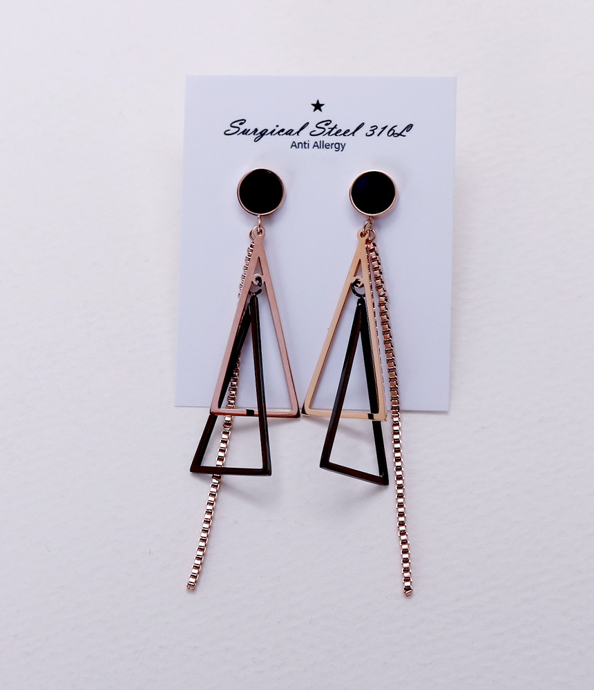 <b><p>Ohnet Surge Steel earring titanium sless</p></b><b><p>オネット 書かれているカールスチール イヤリング チタン ステンレス モダンな シックな</p></b><br /><br /><p align='center'>