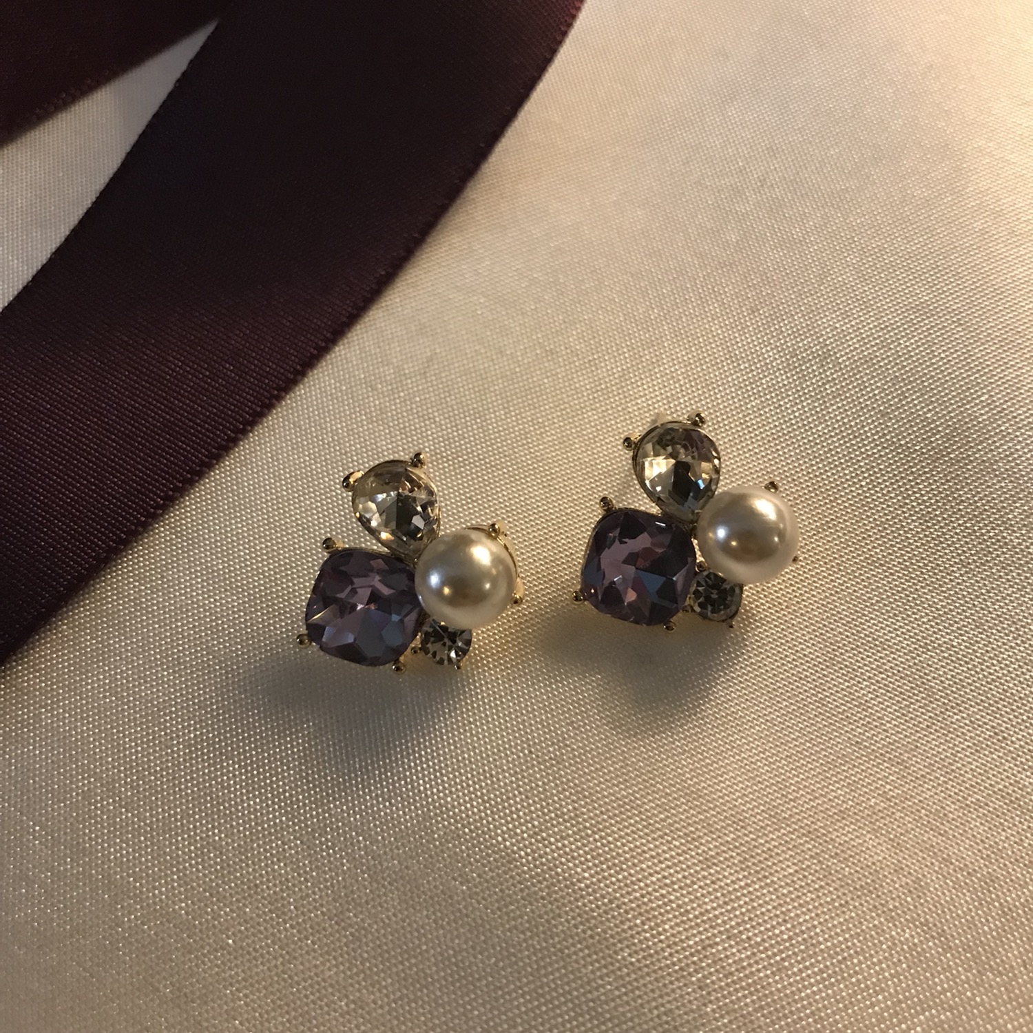 <b><p>Violet earring 8 species Alrgy preventn Woman</p></b><b><p>バイオレット イヤリング 8種 アレルギー対策 女性 紫</p></b><br /><br /><p align='center'>