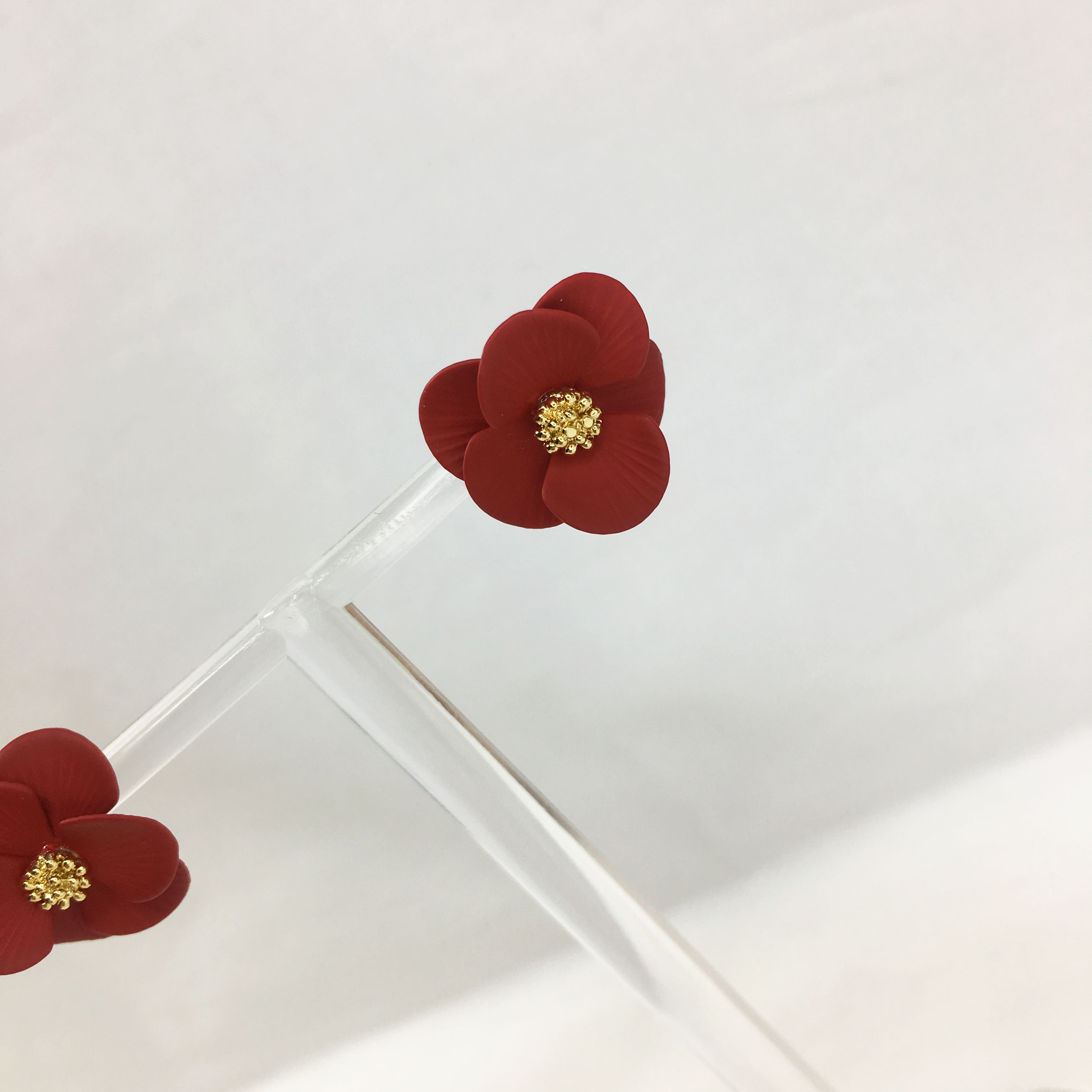 <b><p>Camellia earring Silver 925 Drop Accessory</p></b><b><p>カメリア イヤリング シルバー925 ドロップグ アクセサリー通販 きれいな ウンチム</p></b><br /><br /><p align='center'>