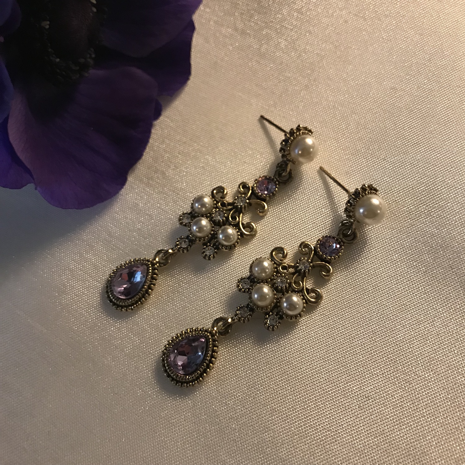 <b><p>Violet earring 8 species Alrgy preventn Woman</p></b><b><p>バイオレット イヤリング 8種 アレルギー対策 女性 紫</p></b><br /><br /><p align='center'>