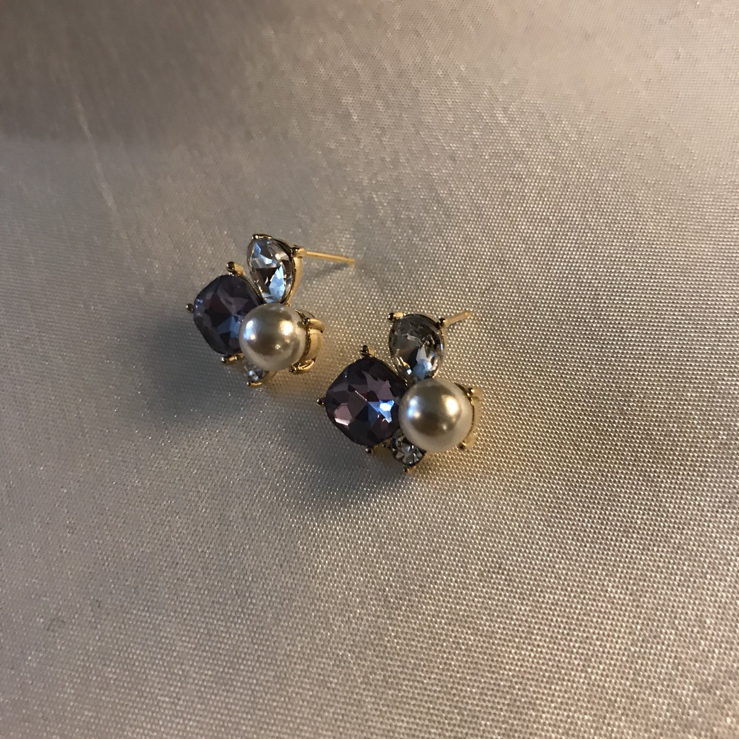 <b><p>Violet earring 8 species Alrgy preventn Woman</p></b><b><p>バイオレット イヤリング 8種 アレルギー対策 女性 紫</p></b><br /><br /><p align='center'>