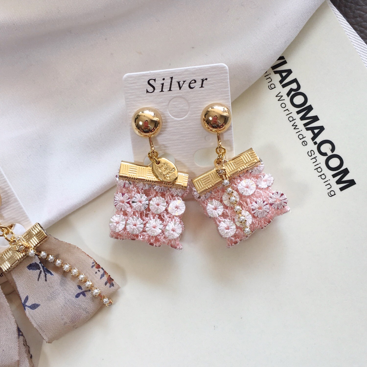 <b><p>Pauline Wicker Outlet 2000-5000 won</p></b><b><p>ポーリン グィチアウトレット 2000-5000ウォン</p></b><br /><br /><p align='center'>