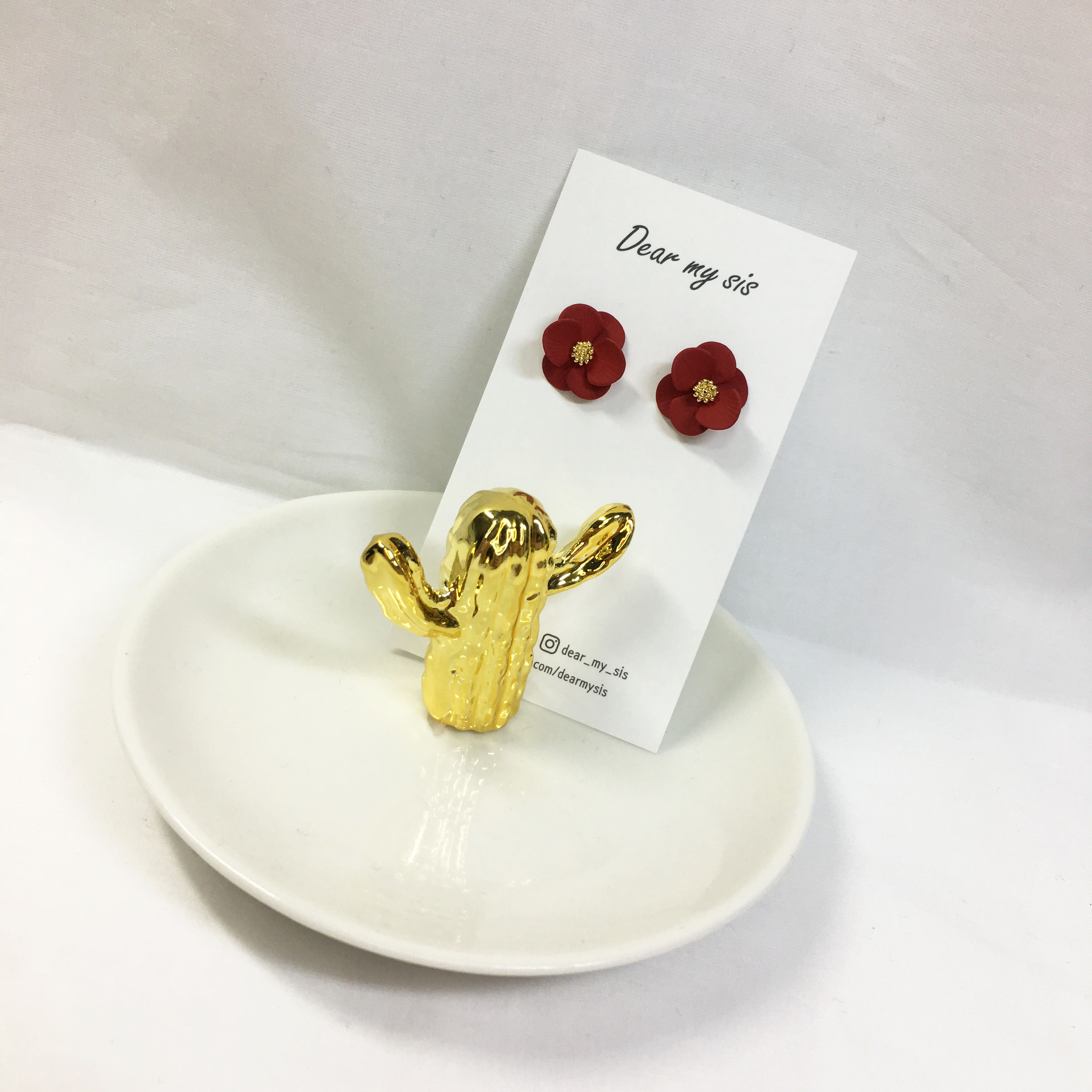 <b><p>Camellia earring Silver 925 Drop Accessory</p></b><b><p>カメリア イヤリング シルバー925 ドロップグ アクセサリー通販 きれいな ウンチム</p></b><br /><br /><p align='center'>