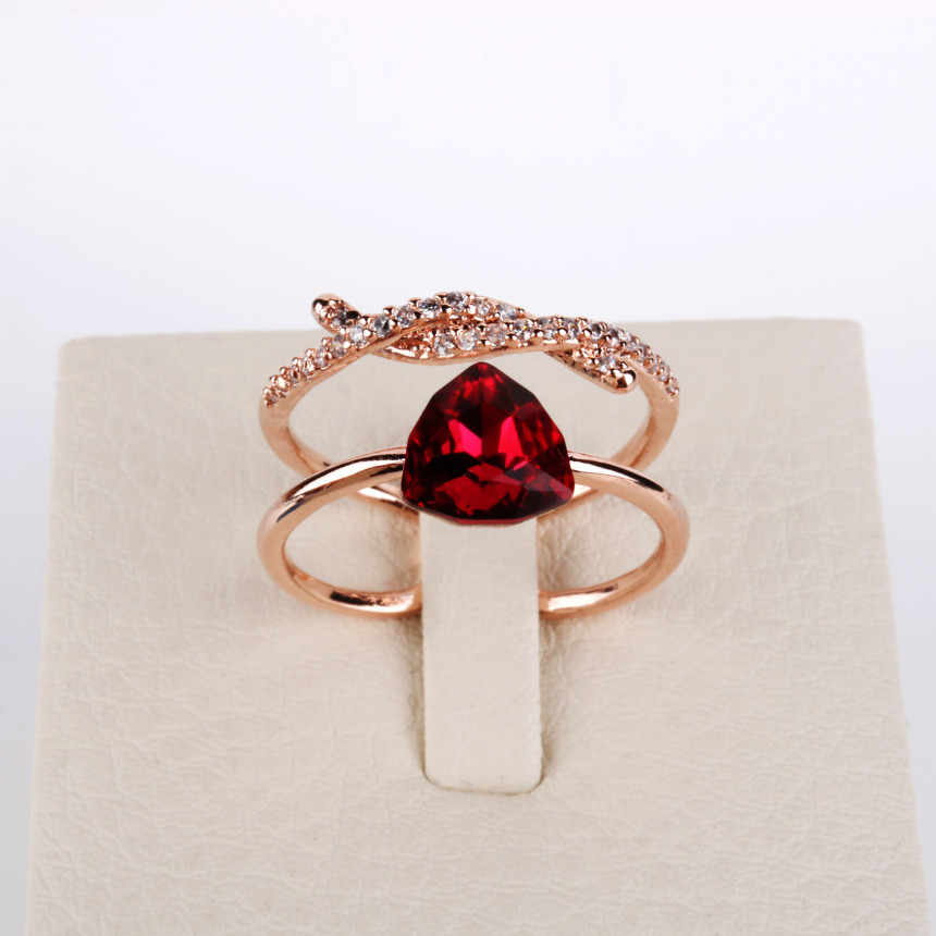 <b><p>Bollare Crry Red Kink Rg AAA062 Sophisticat</p></b><b><p>ボラレ チェリーレッドねじれリング AAA062 洗練され 輝く 高品位ギフト フェミニンなイヤ</p></b><br /><br /><p align='center'>