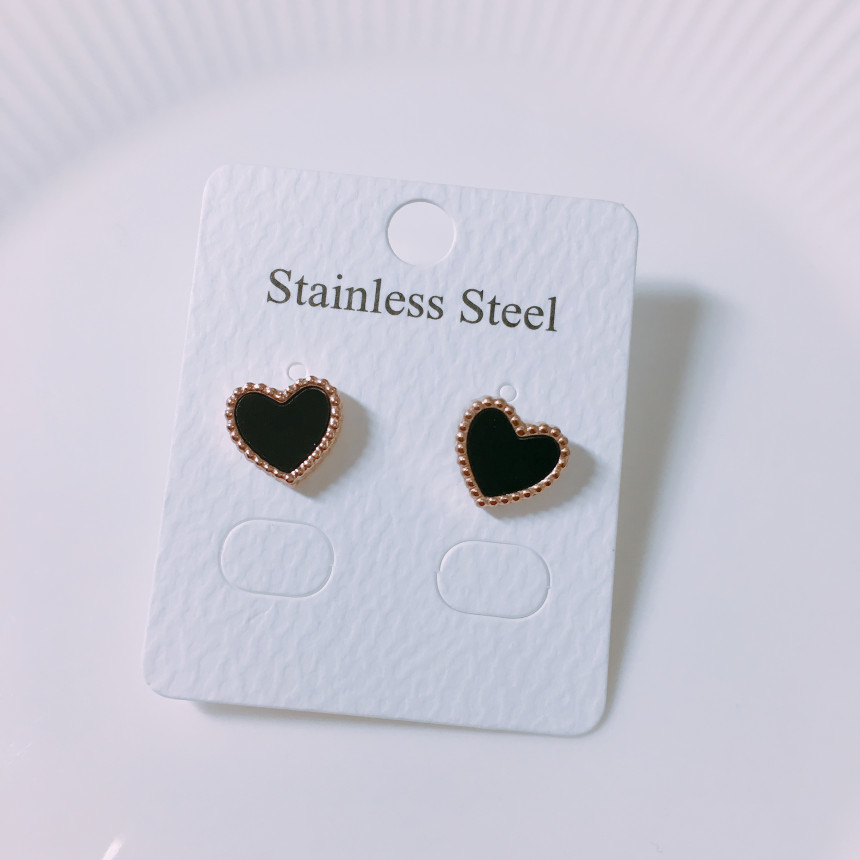 <b><p>Luce Surge Onyx Heart Erings LKJ1167 attractive</p></b><b><p>ルーチェ 書かれているカールオニキスハートピアス LKJ1167 魅力的な ゴクォル</p></b><br /><br /><p align='center'>