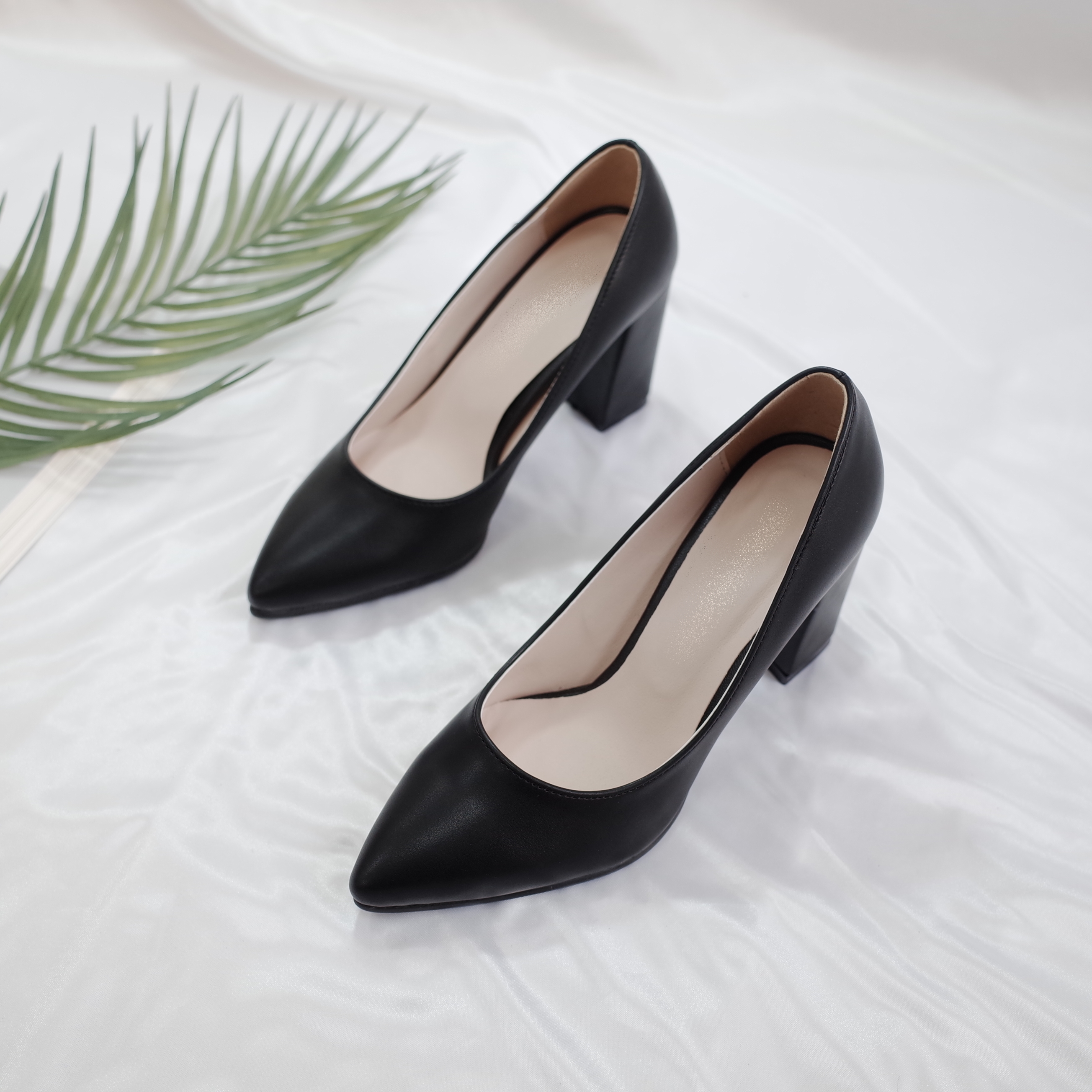 <b><p>Korean 8cm Stiletto The pump Pointed nose</p></b><b><p>韓国語 8cm スティレット 厚底 パンプス 最高の鼻 ミドルヒール baling_2</p></b><br /><br /><p align='center'>