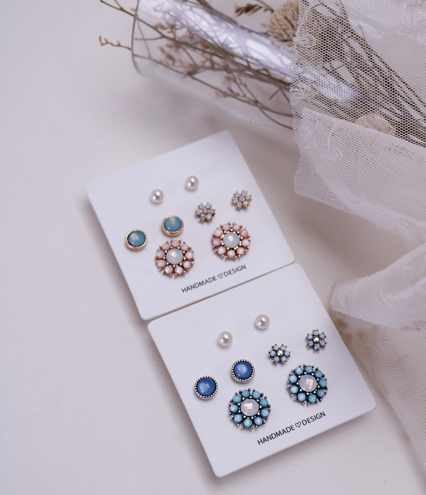 <b><p>Daikoji 8 eces Set earrings Full of love</p></b><b><p>デイ浩二 8ピース セットピアス 愛に満ち シンプルリ キュートなデザイン 生気溌剌</p></b><br /><br /><p align='center'>
