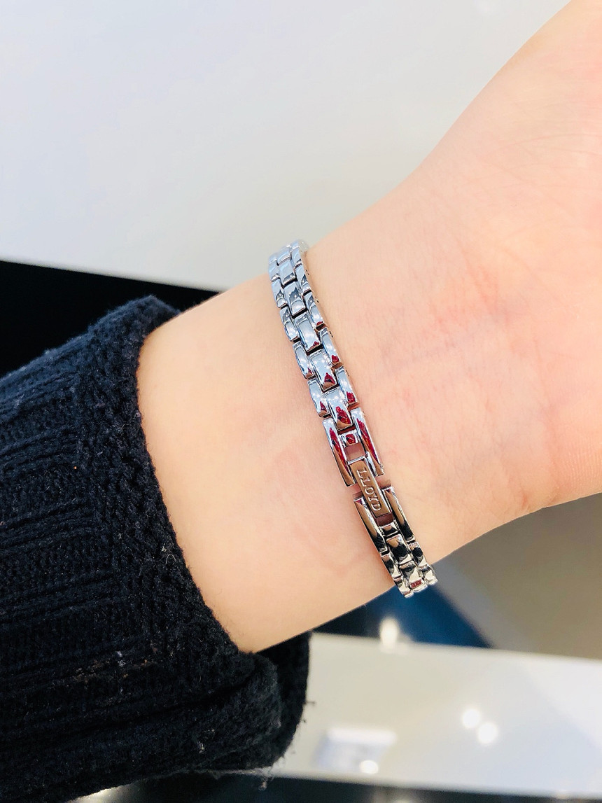 <b><p>Lloyd In March Births metal band cck LL2G18311ISS</p></b><b><p>ロイド 3月に 誕生石 メタル バンド 時計 LL2G18311ISS 中高生 20代の女性</p></b><br /><br /><p align='center'>