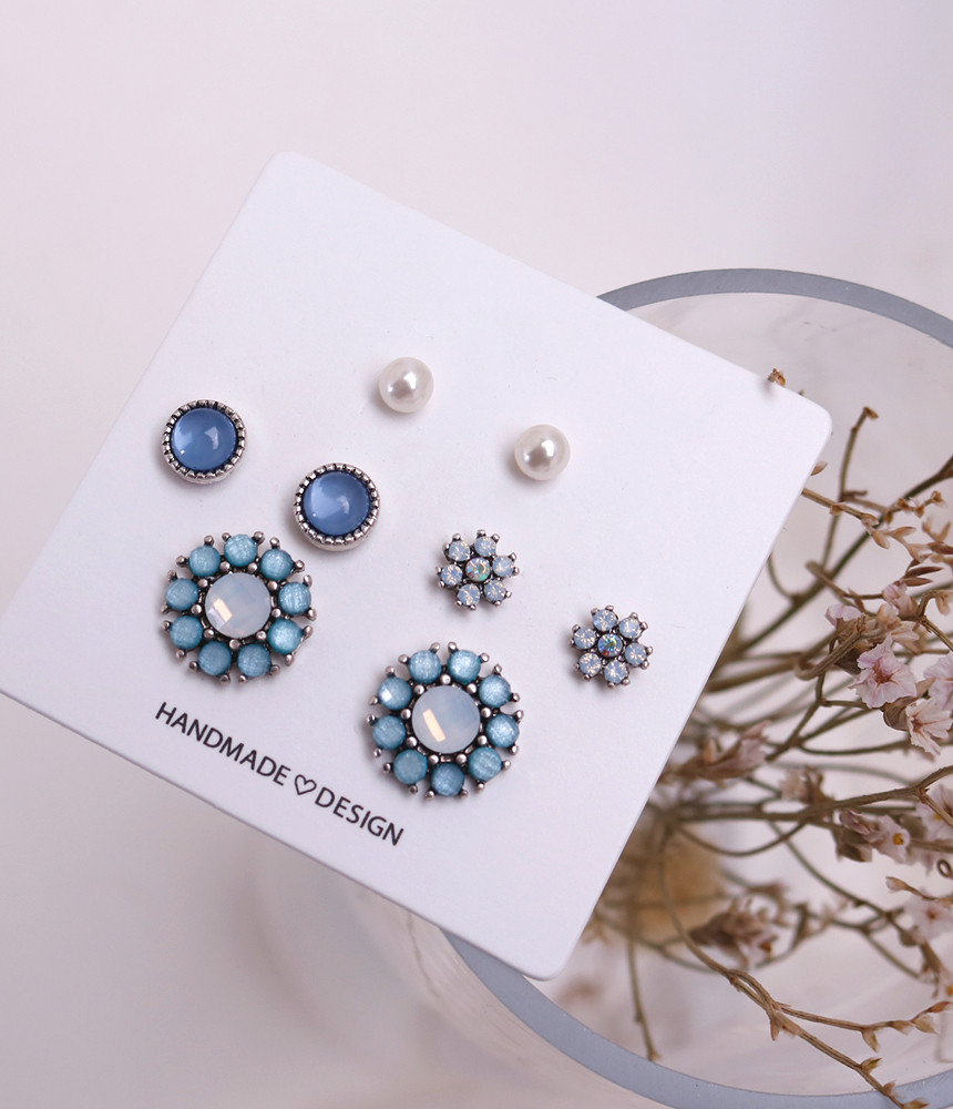 <b><p>Daikoji 8 eces Set earrings Full of love</p></b><b><p>デイ浩二 8ピース セットピアス 愛に満ち シンプルリ キュートなデザイン 生気溌剌</p></b><br /><br /><p align='center'>