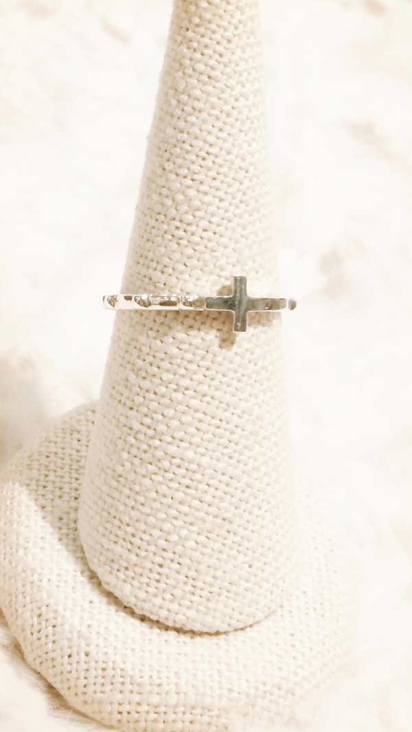 <b><p>handmade Rosary ring 925silver Catholic region</p></b><b><p>ハンドメイド ロザリオリング 925silver カトリック 宗教 デザイン 教会</p></b><br /><br /><p align='center'>