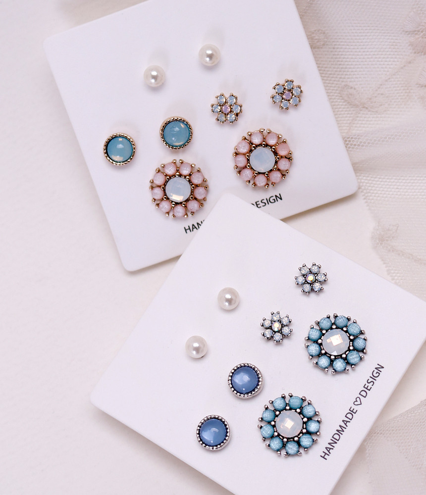 <b><p>Daikoji 8 eces Set earrings Full of love</p></b><b><p>デイ浩二 8ピース セットピアス 愛に満ち シンプルリ キュートなデザイン 生気溌剌</p></b><br /><br /><p align='center'>