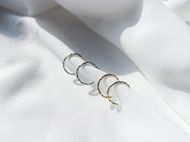 <b><p>Surge bas earring shopp mall handde We ceremony</p></b><b><p>書かれているカール ベーシック イヤリング ショッピモ ハンドメイド 結婚式 様々なコーディネートル</p></b><br /><br /><p align='center'>