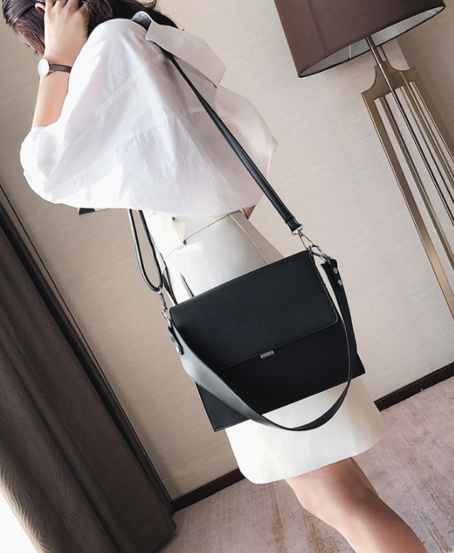 <b><p>Formal Square Daily Shoulder Bag Stylish</p></b><b><p>フォーマルスクエアデイリーショルダーバッグ洗練されたバケットバックスーツデートルック結婚式スター市し</p></b><br /><br /><p align='center'>