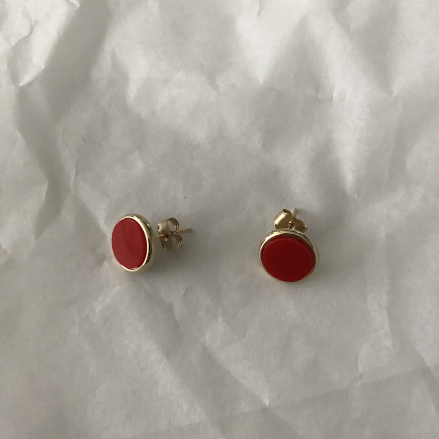 <b><p>Red ball earrings Simpleless Stylish Cute</p></b><b><p>レッドボールイヤリング シンプルリース 魅力のあるスタイル 可愛らしいデザイン 生気溌剌と</p></b><br /><br /><p align='center'>