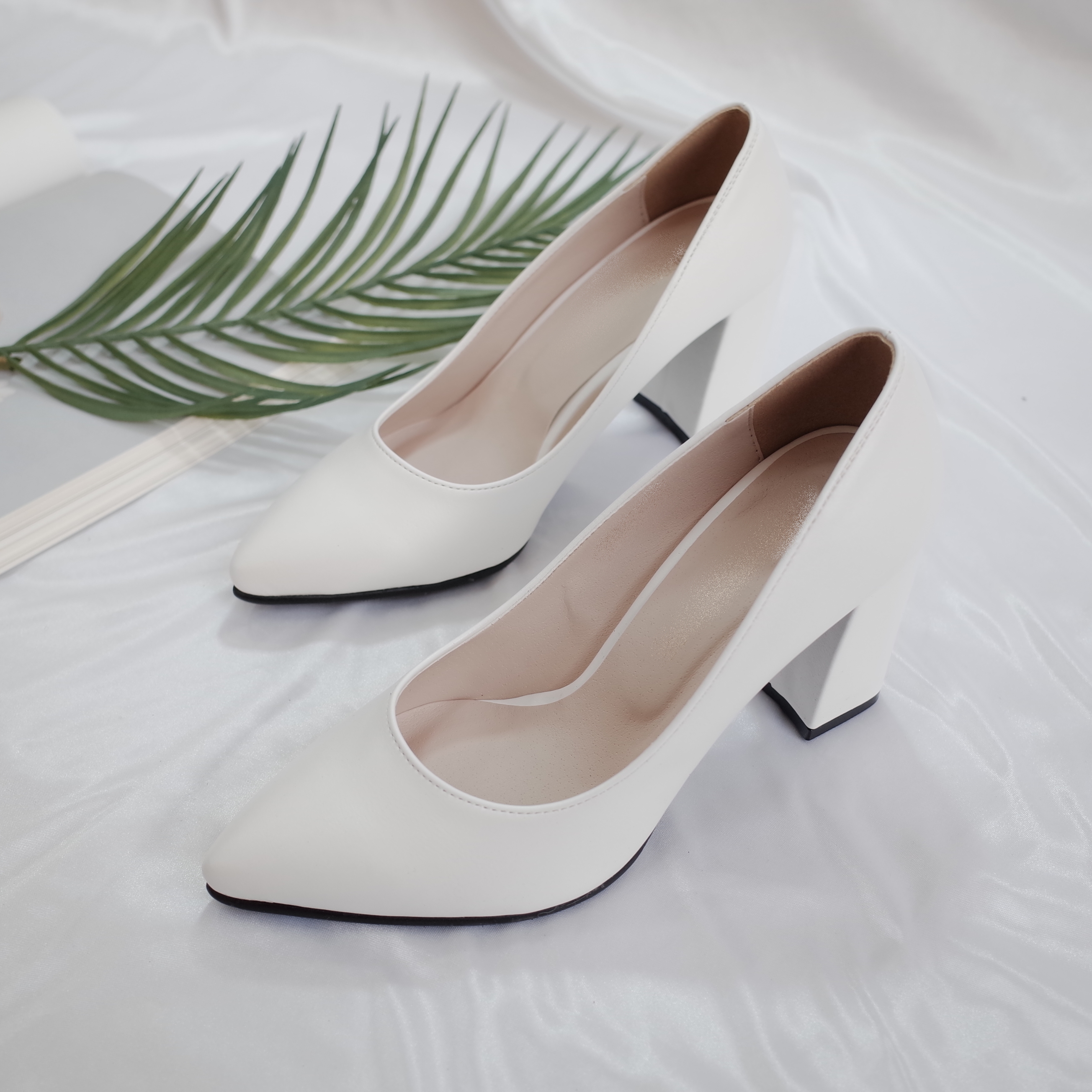 <b><p>Korean 8cm Stiletto The pump Pointed nose</p></b><b><p>韓国語 8cm スティレット 厚底 パンプス 最高の鼻 ミドルヒール baling_2</p></b><br /><br /><p align='center'>