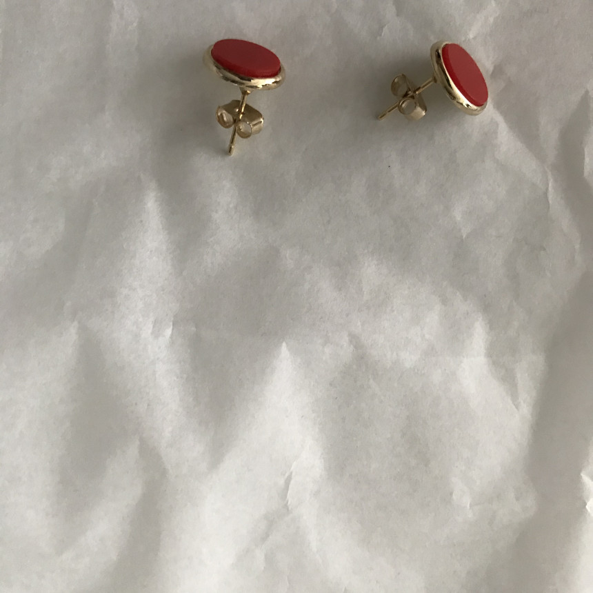 <b><p>Red ball earrings Simpleless Stylish Cute</p></b><b><p>レッドボールイヤリング シンプルリース 魅力のあるスタイル 可愛らしいデザイン 生気溌剌と</p></b><br /><br /><p align='center'>