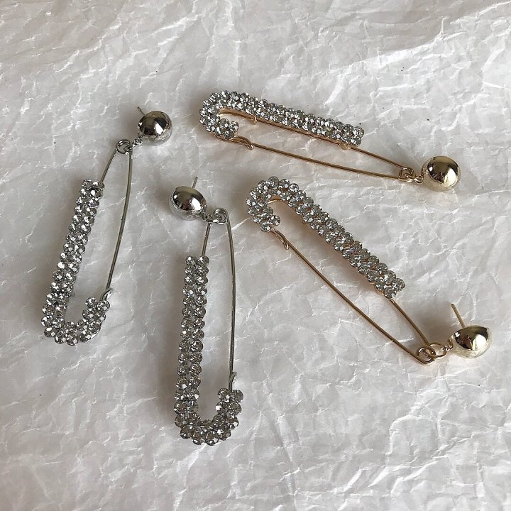 <b><p>Jenny Cubic Cloth pin earrg tie Black Pk</p></b><b><p>ジェニー キュービック 洗濯 イヤリング ティー ブラピンク ユク ケバケバ 派手な</p></b><br /><br /><p align='center'>